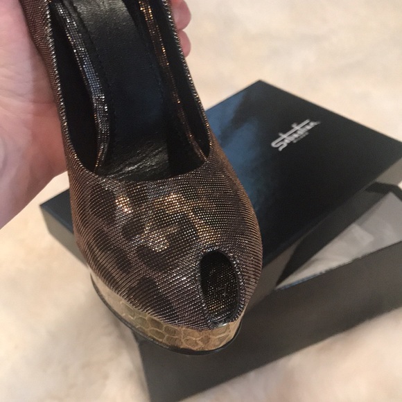 SOLD!! Sebastian Milano 5” stilettos heels leopard print 9.5 MSRP $545 new with… - Picture 10 of 17